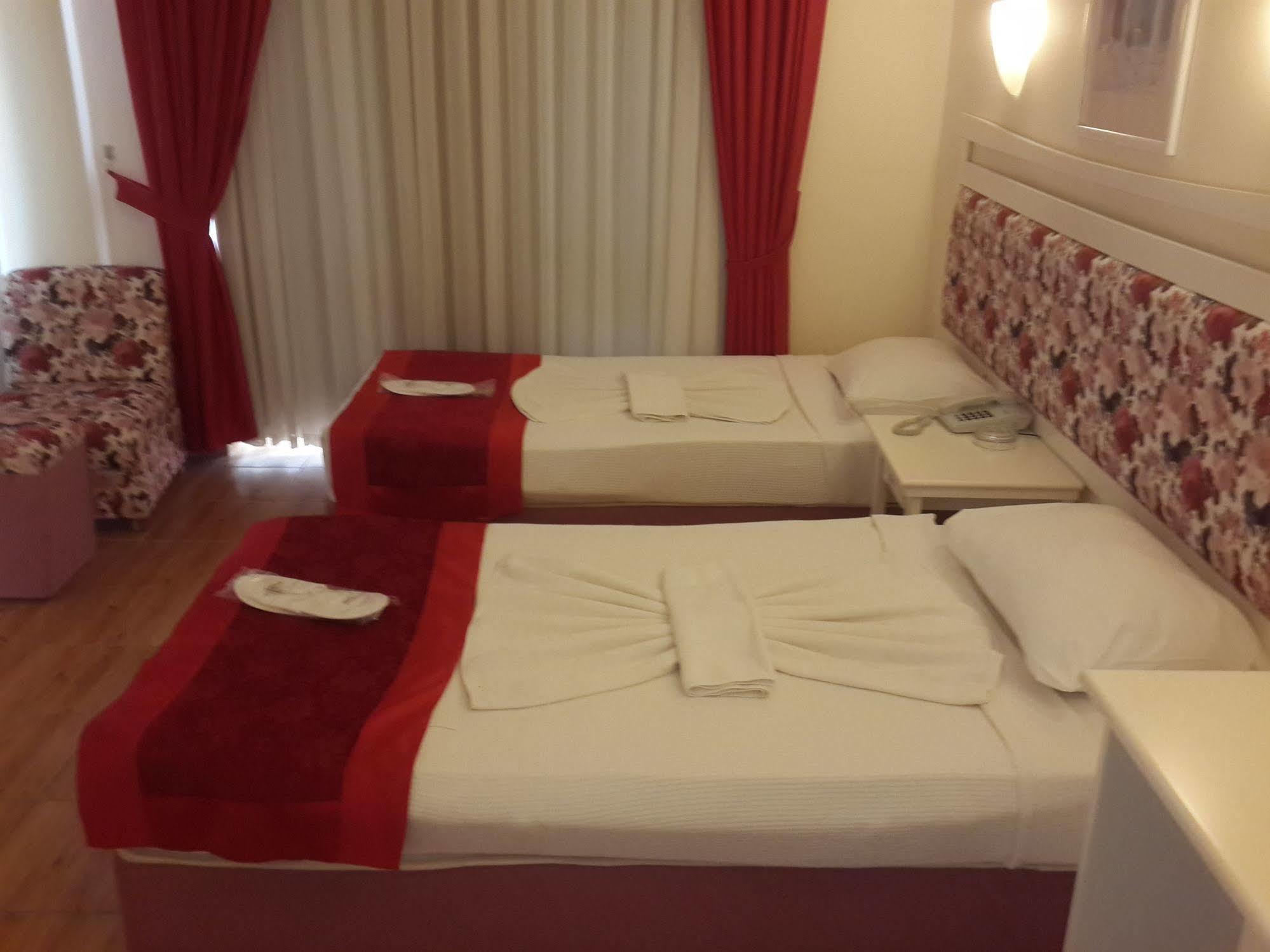 קרגיג'ק Xeno Hotels Club Mare מראה חיצוני תמונה