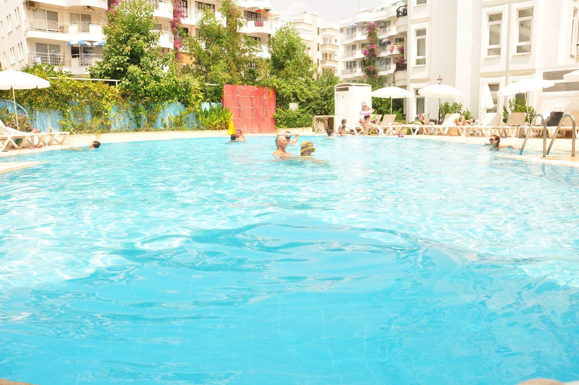 קרגיג'ק Xeno Hotels Club Mare מראה חיצוני תמונה
